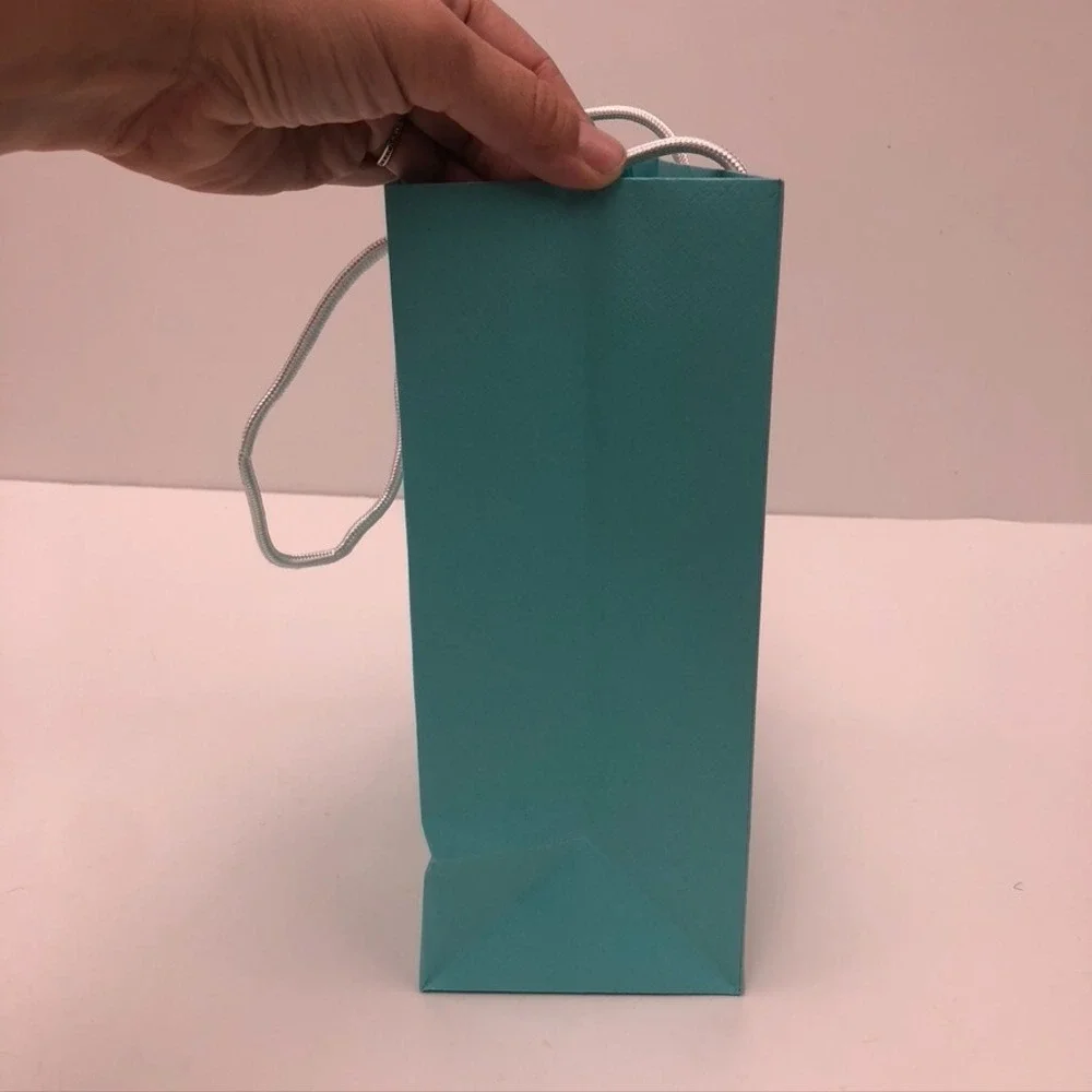 Tiffany & Co Authentic Blue Paper Bag Shopping Gift Jewlery Small 8x9.75x4‎
